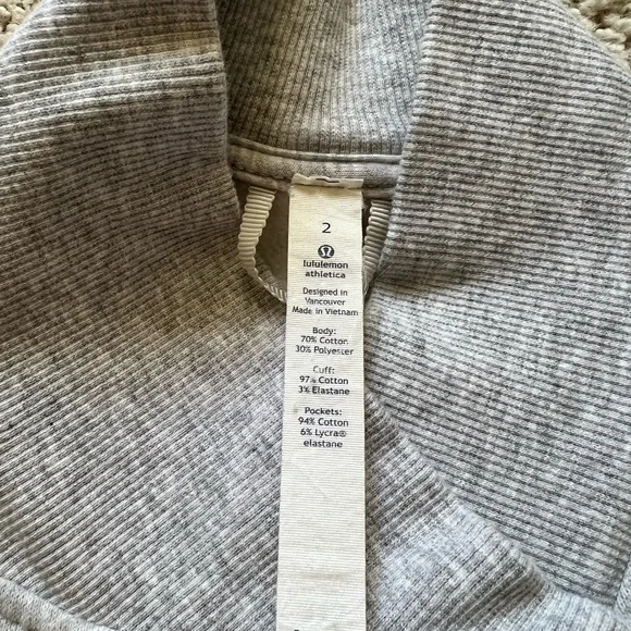 Lululemon Wrap - Picture 4 of 5